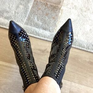 Reed Krakoff Size 37.5 EU 7 US Black Perforated Patent Leather Ankle Boots WOW